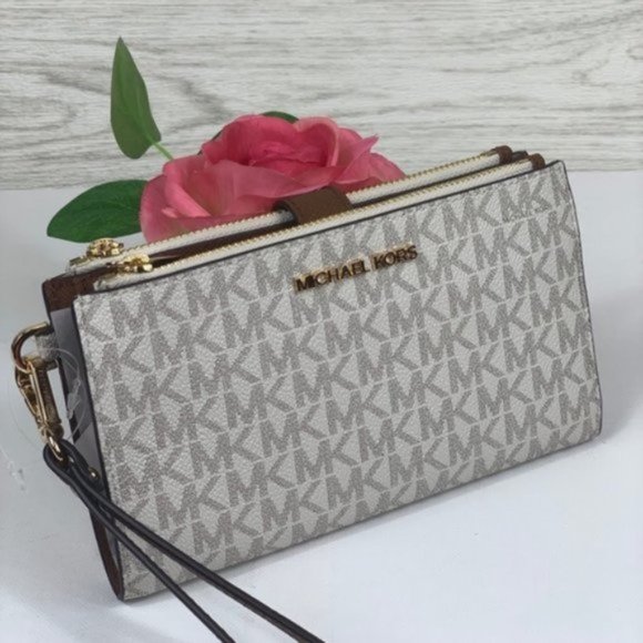 Michael Kors Handbags - Michael Kors DoubleZip Wristlet Wallet Vanilla